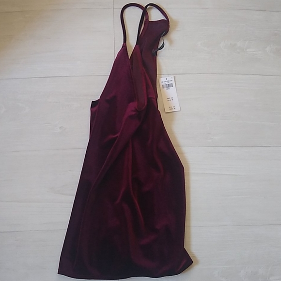 Ambercrombie & Fitch Deep Rich Cranberry Velvet Racerback Tank NWT S/M - Picture 8 of 10